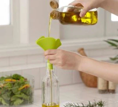 Tonnadóir Mini Silicone Solúbtha Bog Saincheaptha